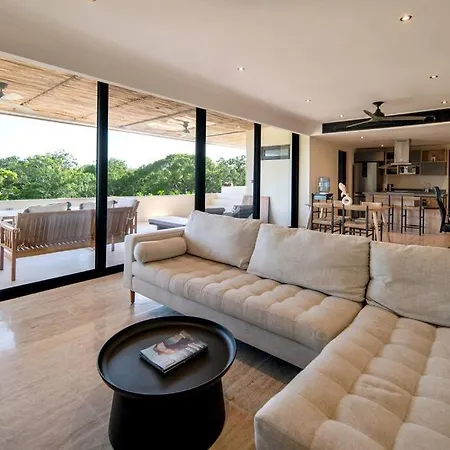 Jungle Sky Loft Apartment